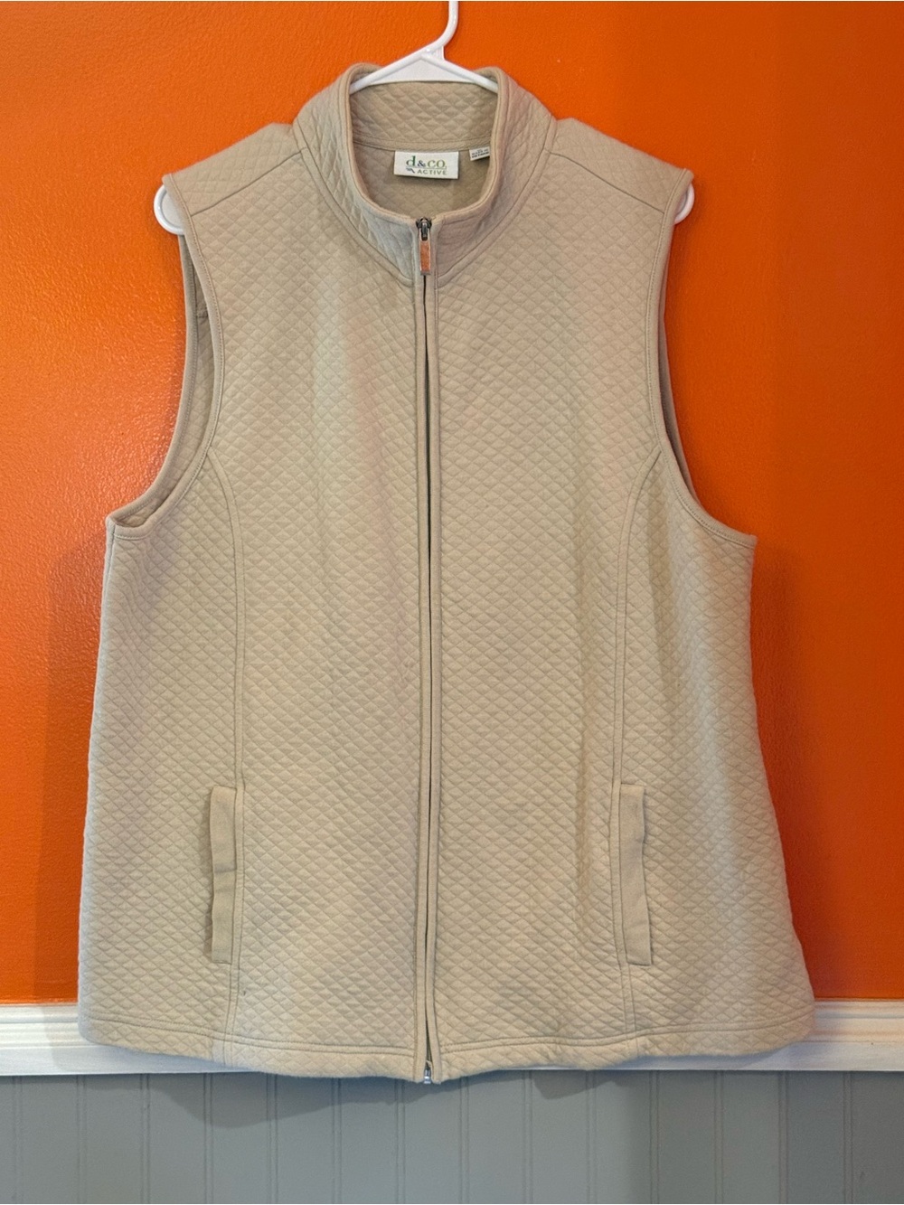 Quilted Sleeveless Vest in Light Beige